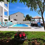 Triana-adults Only Πανσιόν Ζαντάρ