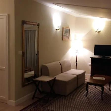 Triana-adults Only Konukevi 4*