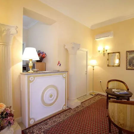 Konukevi Triana-adults Only 4*