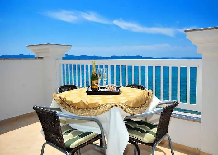 Triana-adults Only 4*