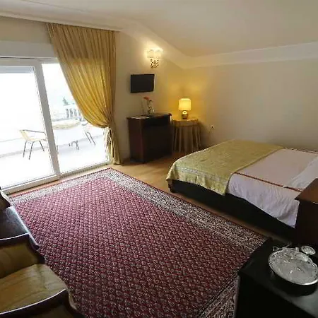 Konukevi Triana-adults Only 4*