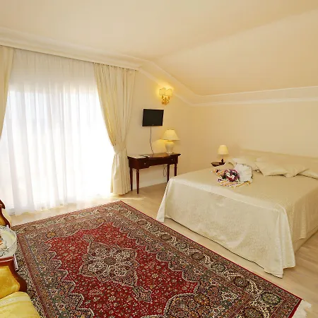 Triana-adults Only 4*