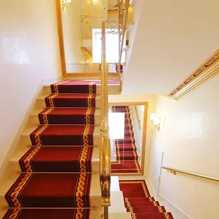 Triana-adults Only Konukevi 4*