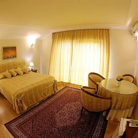 Guest house Triana-adults Only