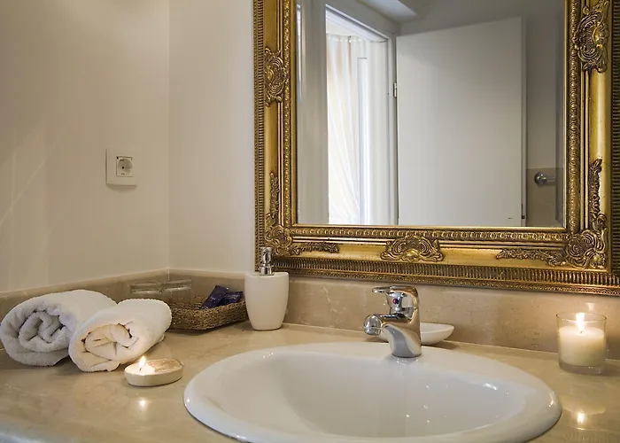 Konukevi Triana-adults Only 4*